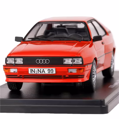 Macheta Audi Quattro 1980 Rosu Scara 1:24 - Cu Vitrina - Magazine Models - Resigilat
