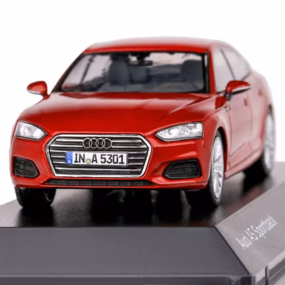 Macheta auto Audi A5 Sportback 2017 rosu metalizat 1:43 Spark - vedere frontala