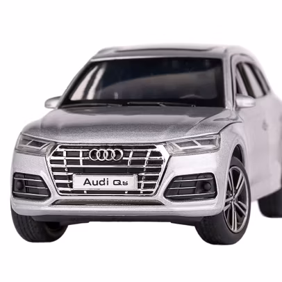 Macheta Audi Q5 argintiu, scara 1:32, Tayumo, cu pull-back și părți mobile - vedere din fata