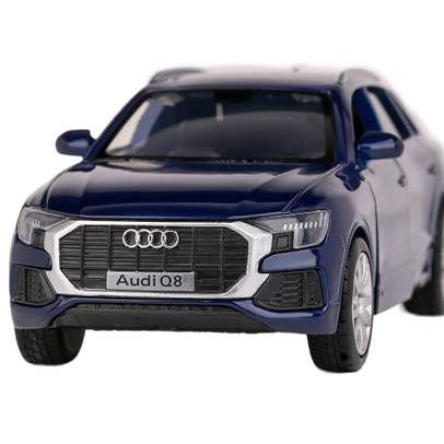 Macheta auto Audi Q8 2018 scara 1:36 albastru
