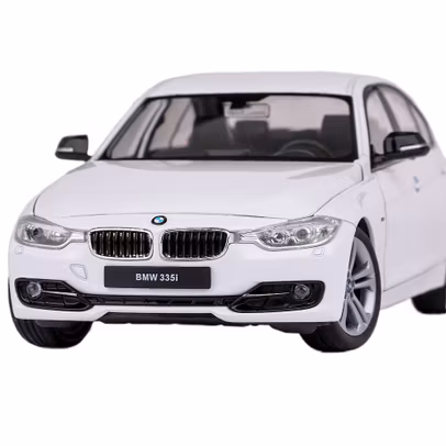 Macheta auto BMW 335i F30 2014 alb scara 1:24 - vedere din fata