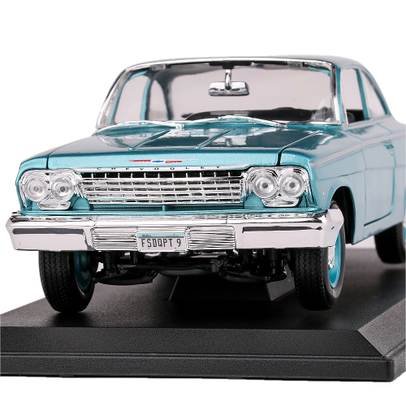 Macheta auto Chevrolet Bel Air 1962 albastru deschis 1:18