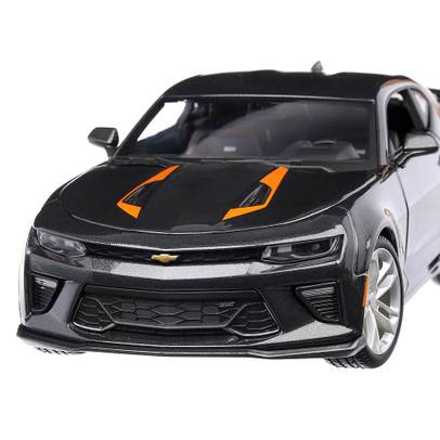 Macheta auto Chevrolet Camaro Fifty 2017, scara 1:18, gri inchis metalizat, Maisto