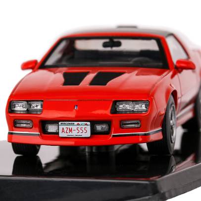 Macheta auto Chevrolet Camaro IROC-Z 1986 rosu 1:43