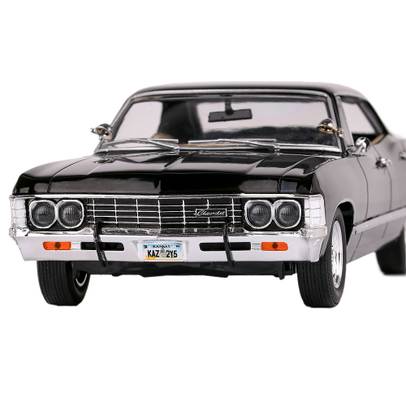 Macheta auto Chevrolet Impala Sport Sedan 1967 Limited Edition 1:24