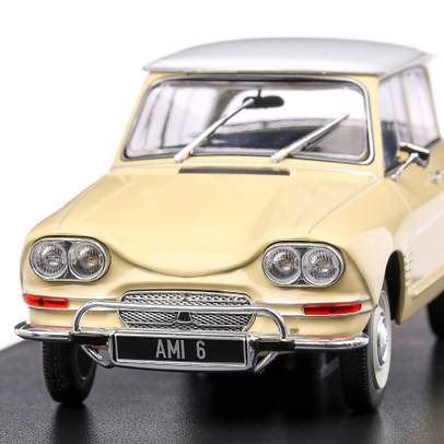 Macheta auto Citroen AMI 6 1968 scara 1:24 galben White Box