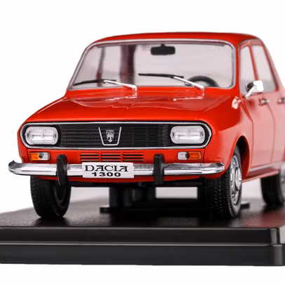 Macheta auto Dacia 1300 1970 rosu 1:24 - vedere din fata close up