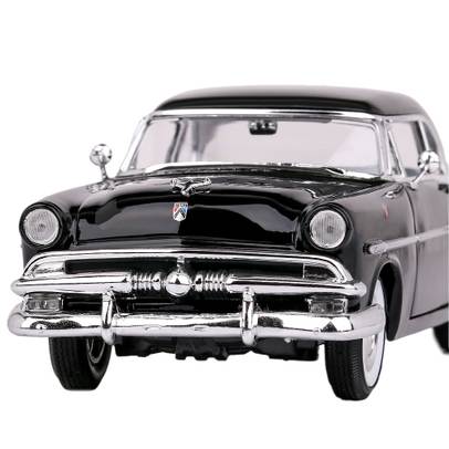Macheta Ford Crestline Victoria 1953 Negru 1:24 – Rafinament si Stil American de Epoca-3