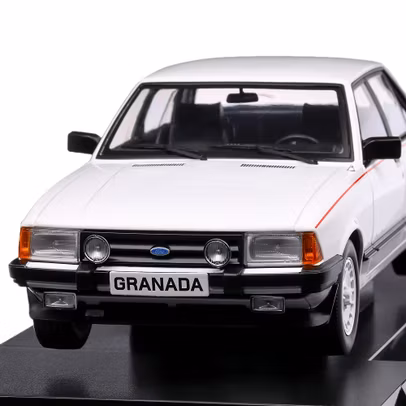 Macheta auto Ford Granada MK II 2.8 injection 1985 scara 1:18 alb MCG