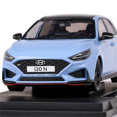 Macheta auto Hyundai i30 N 2021 scara 1:18 albastru MCG