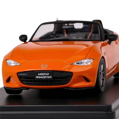 Macheta auto Mazda MX-5 2019 scara 1:24 White Box