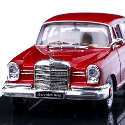 Macheta auto Mercedes-Benz 220SE (W111) 1959, scara 1:43, rosu, Ixo
