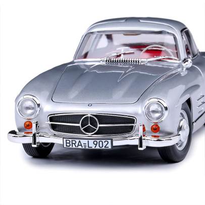 Macheta auto Mercedes-Benz 300 SL (W198) 1954, scara 1:18, argintiu, Norev