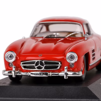 Macheta Mercedes-Benz 300SL Coupe 1954 Roșu 1:43 Cu Vitrină Magazine Models - vedere din fata