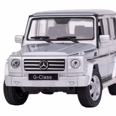 Macheta Mercedes-Benz G Class 2009 – scara 1:24 – Argintiu – Welly - vedere din fata close up