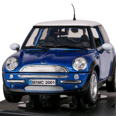 Macheta auto Mini Cooper 2001 albastru cu alb 1:18