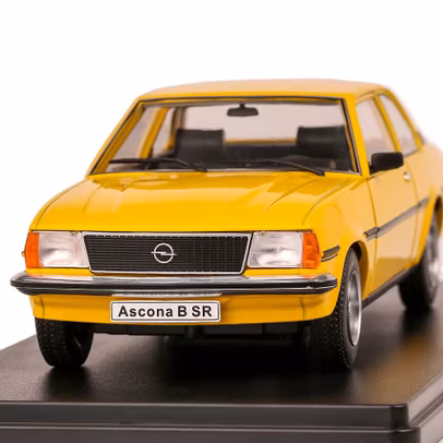 Macheta Opel Ascona 1.9 SR 1975 Galben 1:24 Magazine Models - vedere din fata