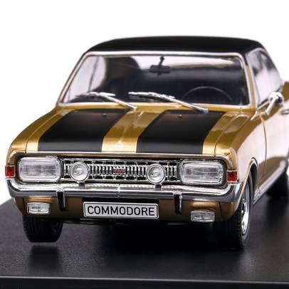 Macheta auto Opel Commodore A GS/E Coupe 1969 scara 1:24 auriu White Box