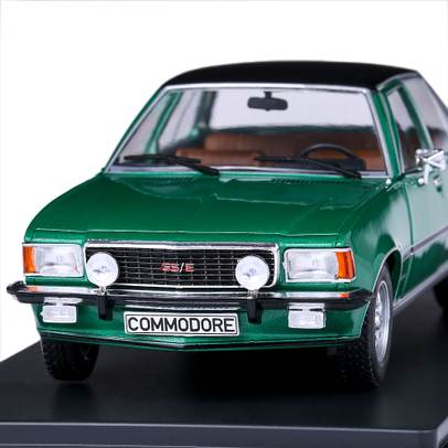 Macheta auto Opel Commodore B GS/E 1972 scara 1:24 verde White Box