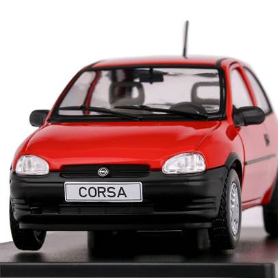 Macheta auto Opel Corsa B 1993 scara 1:24 rosu