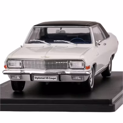 Macheta auto Opel Diplomat A V8 Coupe 1965 alb 1:24 Magazine Models
