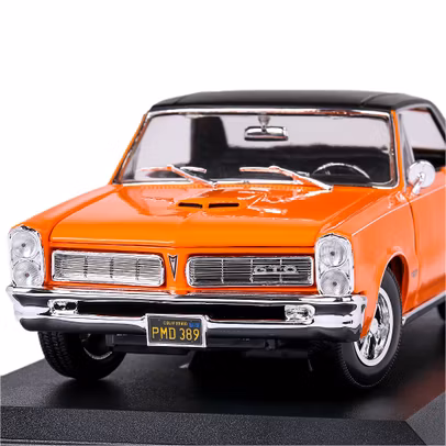 Macheta auto Pontiac GTO 1965 scara 1:18 orange Maisto