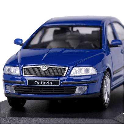 Macheta Skoda Octavia II 2004 Albastru 1:43 – Abrex - vedere din fata