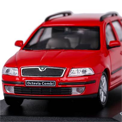 Macheta auto Skoda Octavia II Combi 2004 scara 1-43 rosu