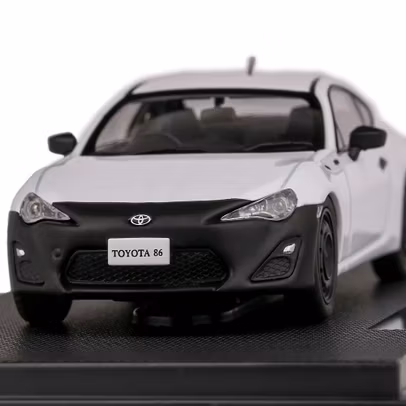 Macheta auto Toyota 86 RC 2012 alb cu negru scara 1-43