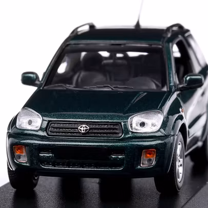 Macheta auto Toyota Rav4 2000 scara 1:43 verde Maxichamps