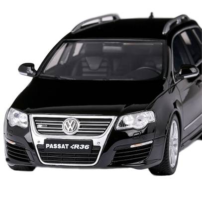 Macheta auto Volkswagen Passat R36 Variant 2008 scara 1:18 negru OttOmobile