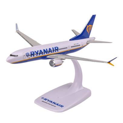 Macheta avion Boeing 737-8 MAX Ryanair 1:200 PPC - model de colectie - vedere 3/4 stanga fata