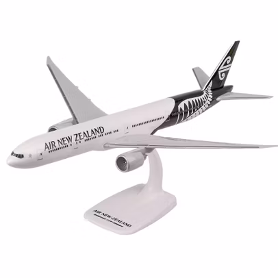 Macheta Boeing 777-300ER Air New Zealand 1:200 PPC Negru Alb - vedere 3/4 stanga fata