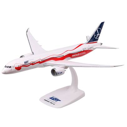 Macheta avion Boeing 787-9 LOT Polish Airlines SP-LSC 1:200 Herpa - vedere 3/4 stanga fata