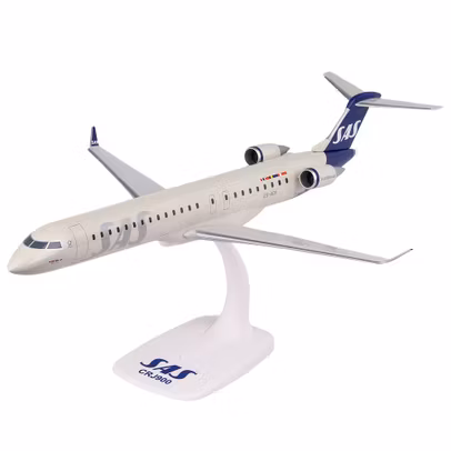 Macheta avion Bombardier CRJ 900 SAS 1:100 PPC - vedere 3/4 stanga fata