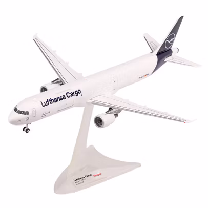 Macheta avion Lufthansa Cargo Airbus A321P2F scara 1:200