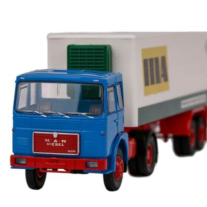 Macheta Camion MAN F7 ITIA Albastru cu Rosu 1:87 Brekina – Simbol al Transportului Romanesc International din Epoca de Aur-4