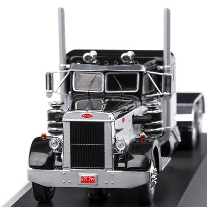 Macheta cap tractor Peterbilt 350 1952 scara 1:43 negru cu alb IXO Models