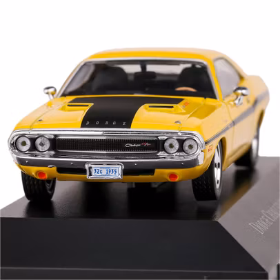 Macheta Auto Dodge Challenger R/T 440 Coupe 1970 Galben 1:43