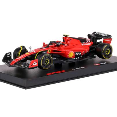 Macheta Ferrari SF-23 F1 #55 Sainz 2023 1:43 cu casca pilot