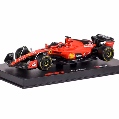 Macheta Ferrari SF-23 F1 scara 1:43 Leclerc 2023 cu casca pilot