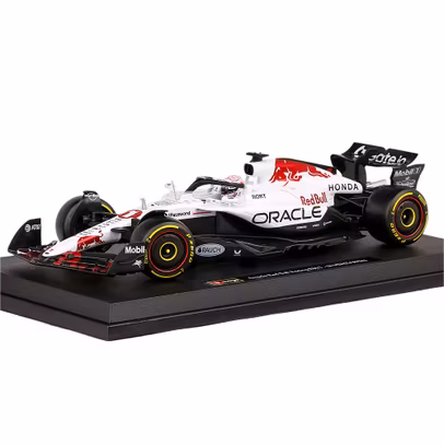 Macheta Formula 1 Red Bull RB21 #1 Winner Japan GP 2025 Max Verstappen White Red scara 1:18 Burago