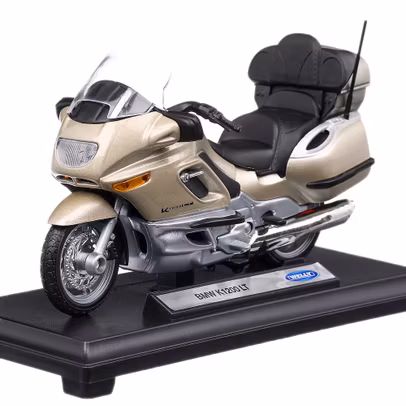 Macheta motocicleta BMW K1200LT 2008 scara 1:18 bej Welly
