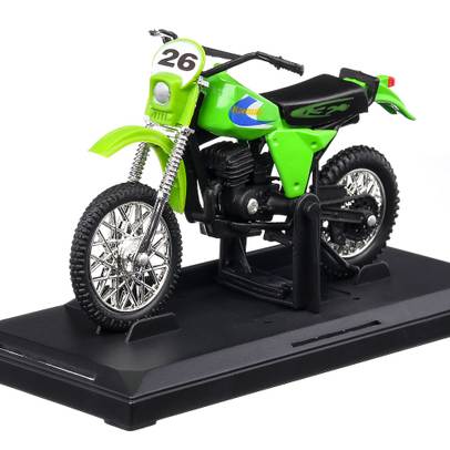 Macheta motocicleta Kawasaki KDX250 2006 scara 1:18 verde Motor Max