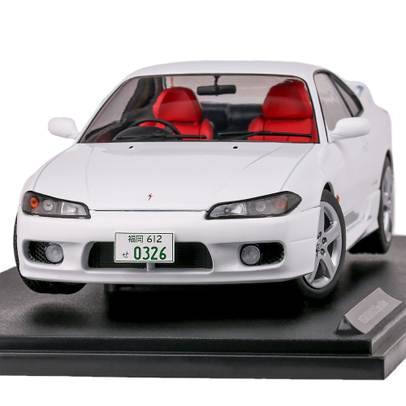 Macheta Nissan Silvia S15 Spec-R Aero 1999 aspen white 1:18