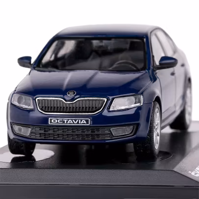 Macheta Skoda Octavia III 2012 1:43 Blue Pacific - vedere din fata