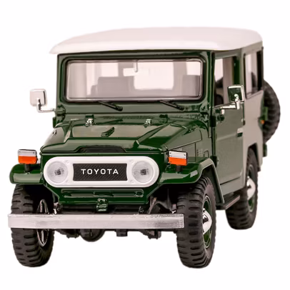 Macheta suv Toyota FJ40 Land Cruiser 1980 verde cu alb 1:24