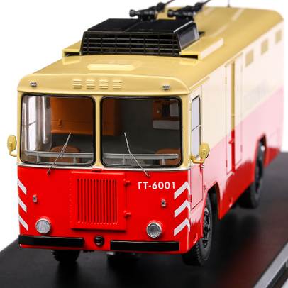 Macheta troleibuz KTG-1 scara 1:43 portocaliu cu crem Start Scale Models