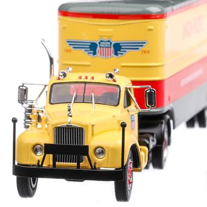 Mack B 61 Union Pacific 1955, scara 1:43, galben, Ixo