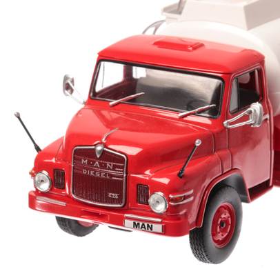MAN 626 H cisterna ESSO 1967, macheta autocamion scara 1:43, alb cu rosu , window box, Atlas